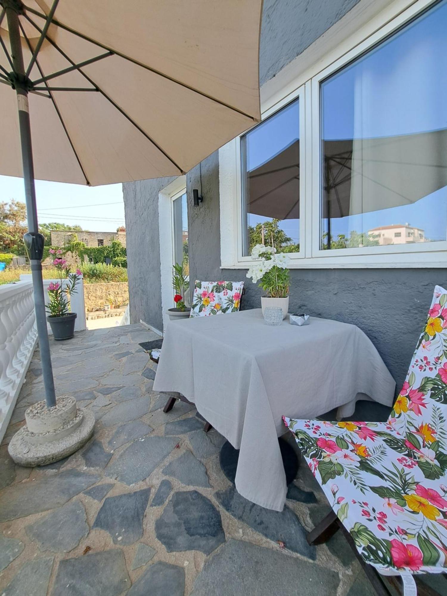 Garden Rooms Pirgos Psilonerou Exteriér fotografie